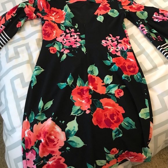 Jessica Howard Dress with flare sleeves - Picture 5 of 7